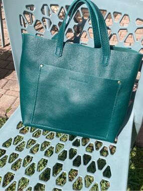 Portland Leather Goods Medium Crossbody tote in Green